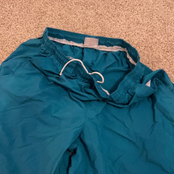 Columbia PFG Shorts - Picture 2 of 2